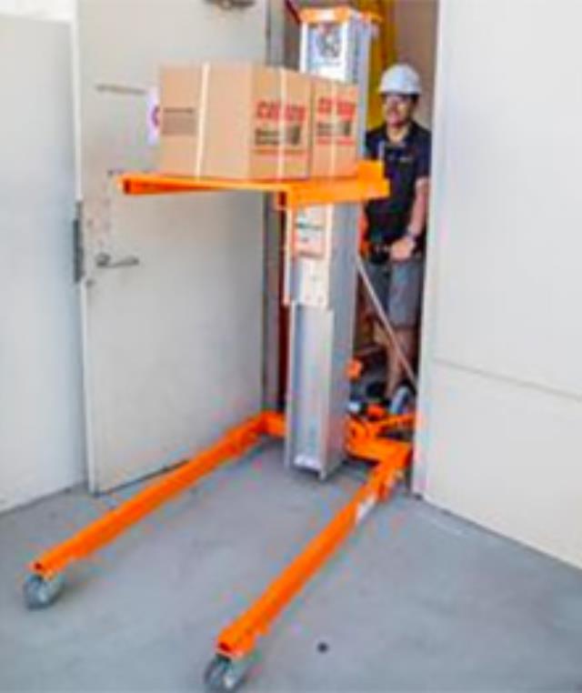 Rental store for HOIST MANUAL 10  LIFT 900LB MLI-10 in Vancouver BC